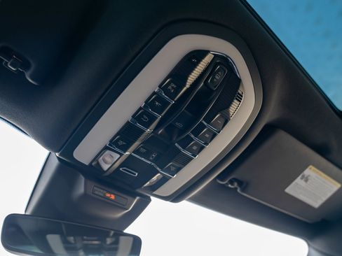 New 2026 Porsche Macan AWD/4WD image 22