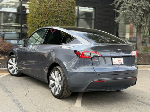 Used 2023 Tesla Model Y Long Range image 19