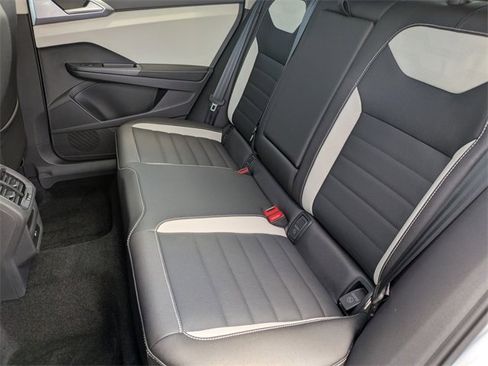 New 2025 Volkswagen Taos SEL image 20