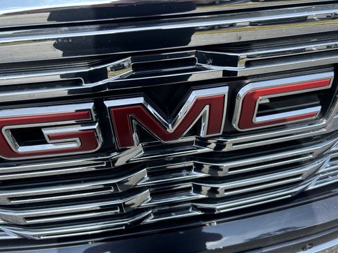 Used 2022 GMC Sierra 1500 Denali w/ Denali Reserve Package image 36