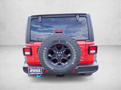 Used 2023 Jeep Wrangler Unlimited w/ Cold Weather Group AWD/4WD image 3