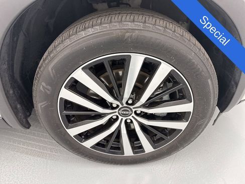 Used 2023 Nissan Pathfinder Platinum AWD/4WD image 15
