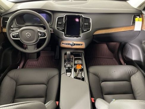 Certified 2025 Volvo XC90 T8 Plus w/ Protection Package Premier AWD/4WD image 44