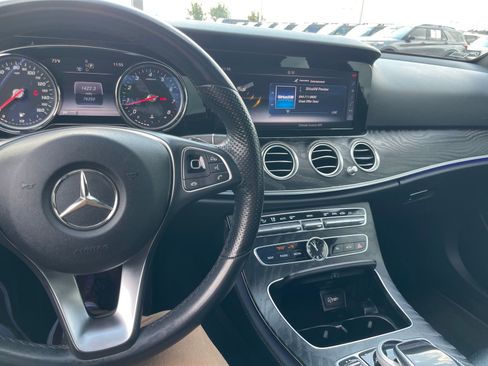 Used 2018 Mercedes-Benz E 300 image 17