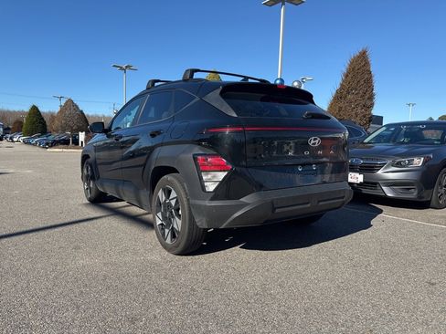 Used 2024 Hyundai Kona SEL w/ Convenience Package image 3