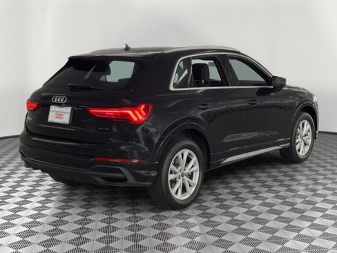 Certified 2025 Audi Q3 2.0T Premium w/ Convenience Package image 9
