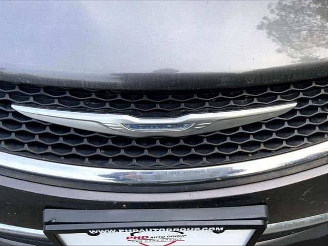 Used 2015 Chrysler 200 Limited w/ Convenience Group FWD image 5