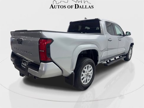 Used 2025 Toyota Tacoma SR5 image 6