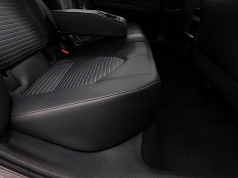 Used 2024 Toyota Camry SE image 29