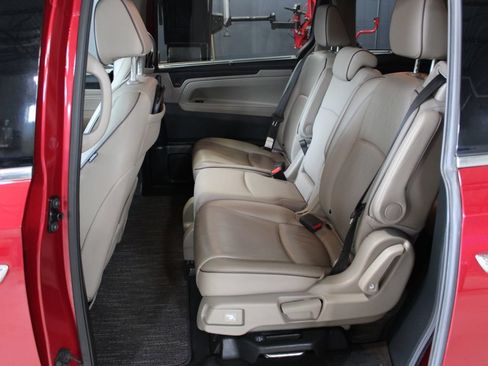 Used 2023 Honda Odyssey Elite image 11