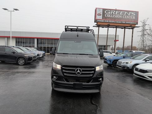 Used 2022 Mercedes-Benz Sprinter 144 Cargo image 3