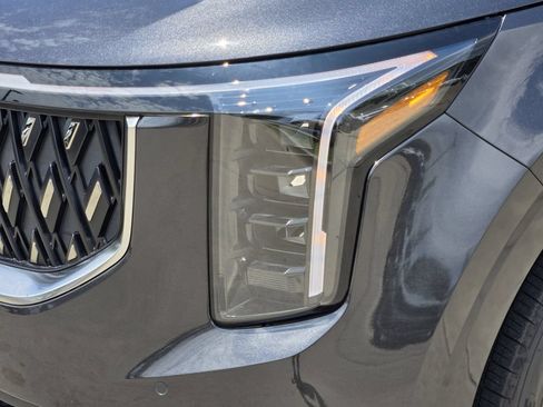 New 2026 Kia Carnival EX FWD image 6