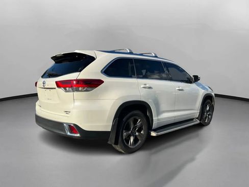 Used 2019 Toyota Highlander Limited Platinum AWD/4WD image 9