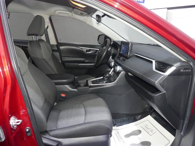 Used 2021 Toyota RAV4 XLE AWD/4WD image 22