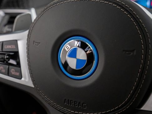 New 2026 BMW X5 xDrive50e w/ M Sport Package image 25