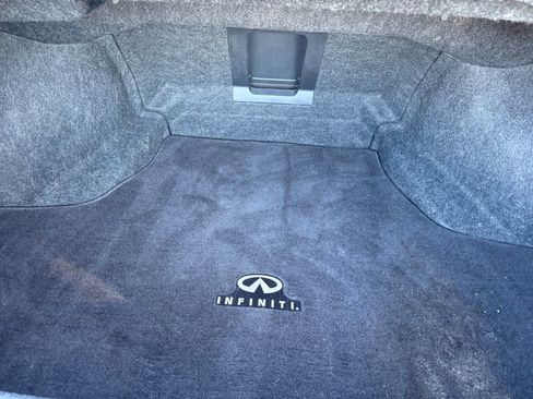 Used 2011 INFINITI M37 w/ Premium Pkg image 16