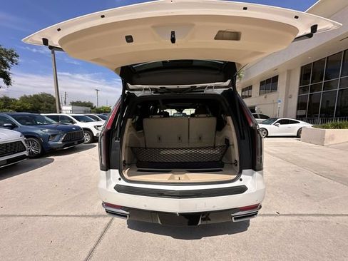 Certified 2024 Cadillac Escalade ESV Premium Luxury RWD image 34