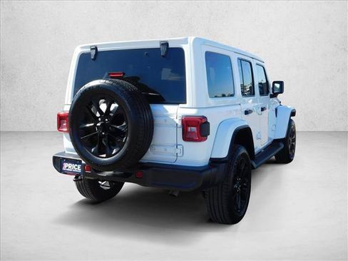 Used 2025 Jeep Wrangler Sahara 4xe AWD/4WD image 9