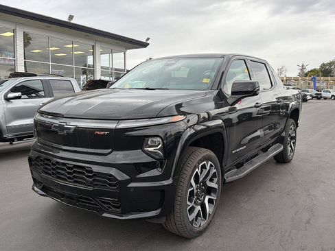 Used 2024 Chevrolet Silverado EV RST image 22