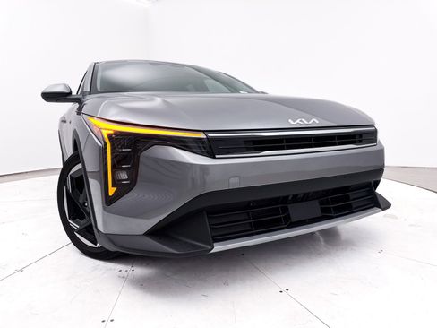 Certified 2025 Kia K4 EX image 5