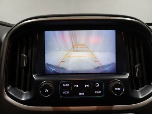 Used 2017 Chevrolet Colorado Z71 image 24