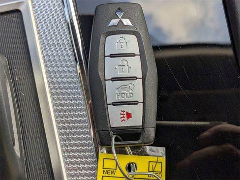 Used 2024 Mitsubishi Outlander SEL image 34