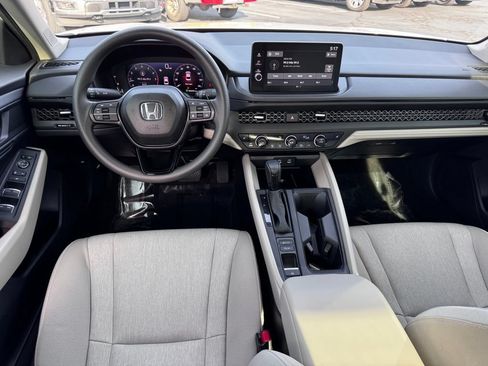 Used 2026 Honda Accord SE image 6