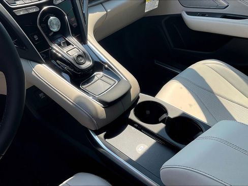 Used 2025 Acura RDX w/ Technology Package image 24