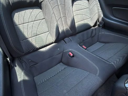 Used 2016 Ford Mustang Coupe RWD image 24