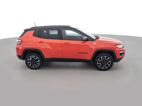 Used 2019 Jeep Compass Trailhawk image 4