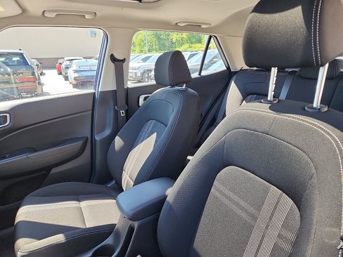 Certified 2023 Hyundai Venue SEL w/ Cargo Package FWD image 23