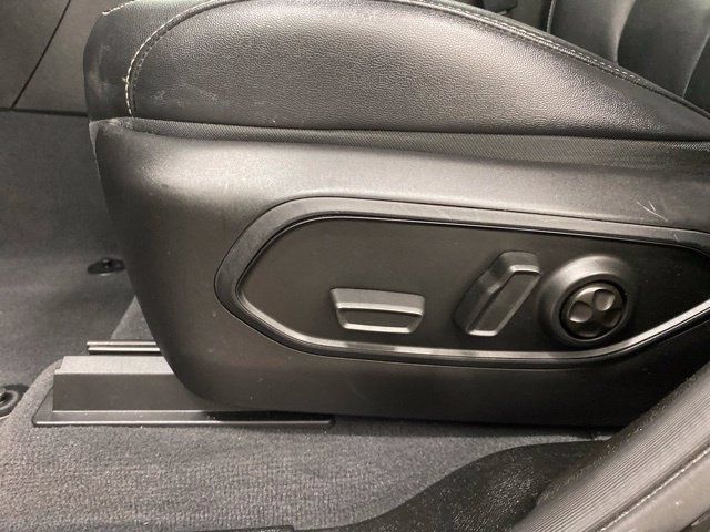 Used 2023 Jeep Grand Cherokee L Limited AWD/4WD image 14