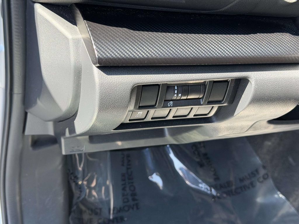 Used 2019 Subaru Crosstrek 2.0i Premium AWD/4WD image 19