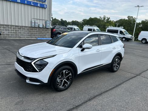 Used 2025 Kia Sportage EX w/ Premium Package AWD/4WD image 3