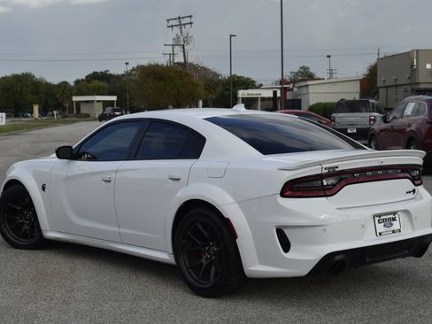 Used 2023 Dodge Charger SRT Hellcat w/ Harman/Kardon Audio Group image 9