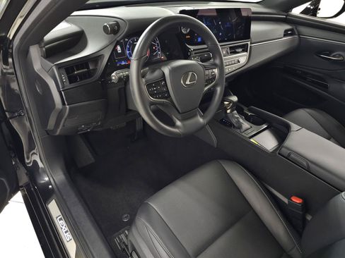 Used 2025 Lexus ES 350 w/ Premium Package FWD image 16