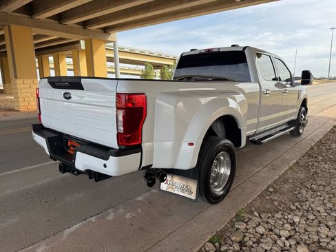 Used 2022 Ford F350 XLT w/ XLT Premium Package image 3