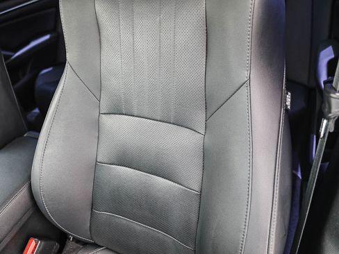 Used 2019 Honda Accord Touring image 22
