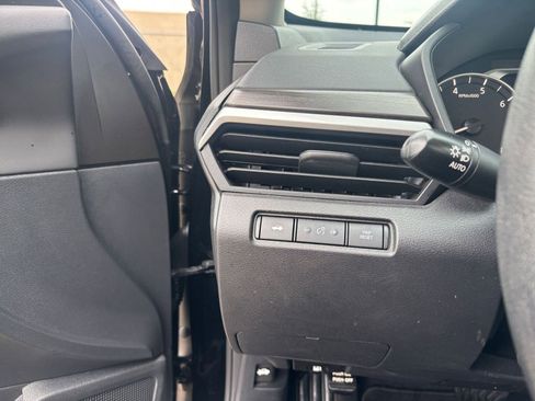 Used 2025 Nissan Altima 2.5 SV image 27