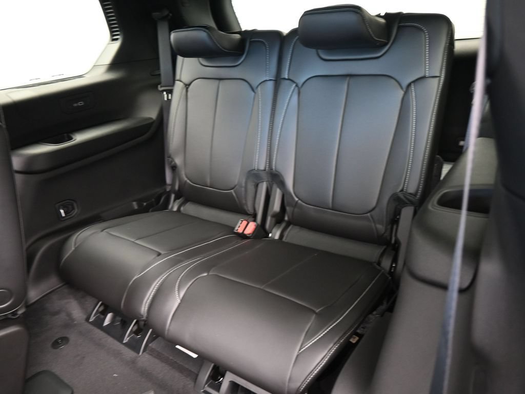 New 2026 Jeep Grand Cherokee L Limited RWD image 29