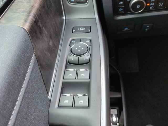 New 2026 Ford F250 Lariat w/ Black Appearance Package AWD/4WD image 25