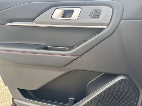 Used 2025 Ford Explorer ST-Line w/ Premium Package image 22