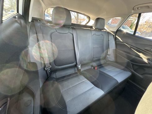 Used 2025 Chevrolet Trax LT image 28