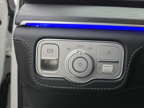 Used 2025 Mercedes-Benz GLE 450 4MATIC image 26