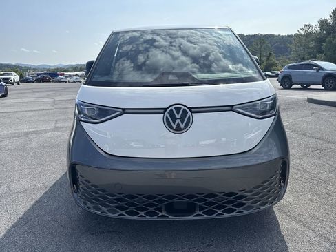 New 2025 Volkswagen ID. Buzz Pro S RWD image 2