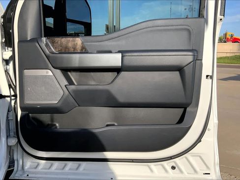 Used 2026 Ford F250 Lariat w/ Tremor Off-Road Package image 22