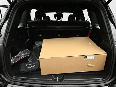 New 2025 Mercedes-Benz GLB 35 AMG 4MATIC image 24