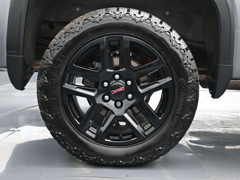 Used 2020 GMC Sierra 1500 AT4 w/ AT4 Premium Package AWD/4WD image 18