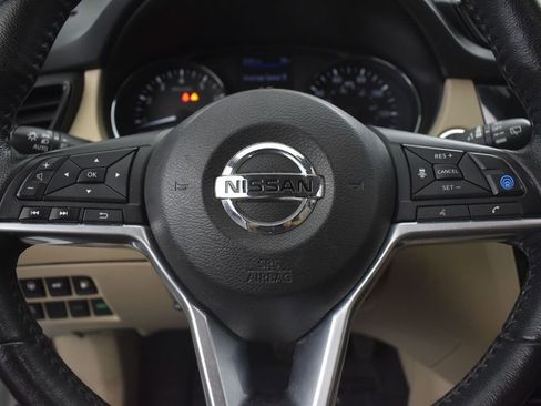 Used 2020 Nissan Rogue SL w/ Premium Package image 28