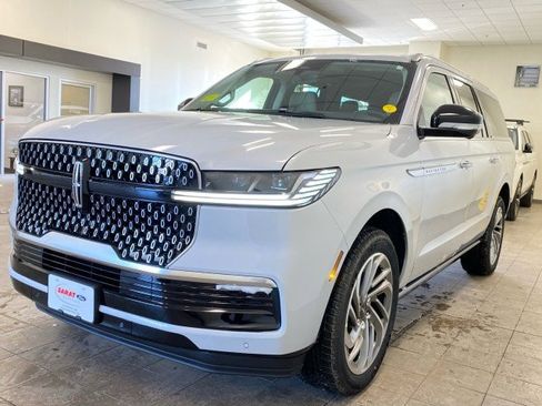New 2026 Lincoln Navigator L Reserve image 4